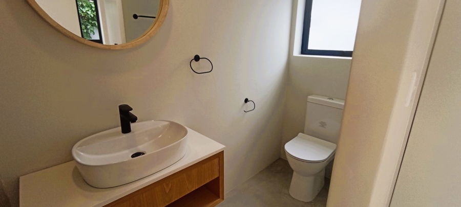 2 Bedroom Property for Sale in Sandbaai Western Cape